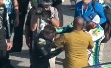 Pilotos de Nascar terminan peleando a golpes tras una carrera
