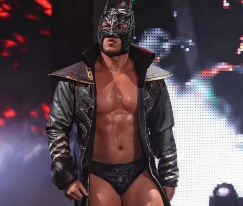 Con su nuevo contrato Dragon Lee se convertiría en uno de los luchadores más importantes de la WWE. Con su nuevo contrato Dragon Lee se convertiría en uno de los luchadores más importantes de la WWE.