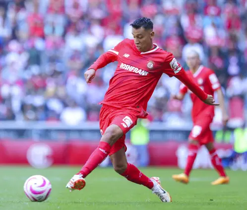 Edgar Iván López es uno de los futbolistas que están en la mira de Paunovic.