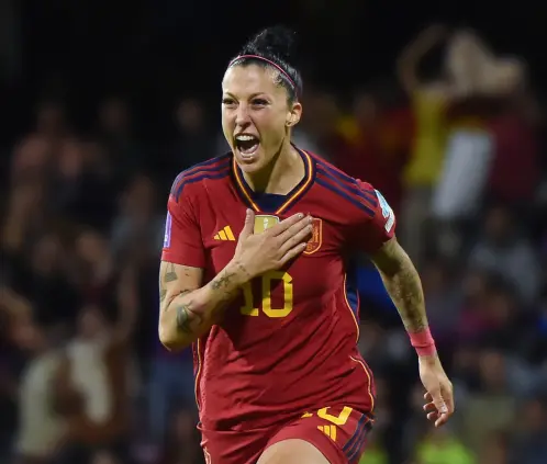 Jennifer Hermoso tendría la posibilidad de seguir en México con Tigres y Pumas. Jennifer Hermoso tendría la posibilidad de seguir en México con Tigres y Pumas.