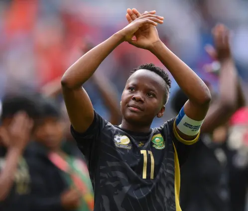 Thembi Kgatlana llega a Tigres Femenil siendo futbolista, escritora y filántropa. Thembi Kgatlana llega a Tigres Femenil siendo futbolista, escritora y filántropa.