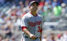 Paolo Espino no jugará con Leones, se va con los Blue Jays 