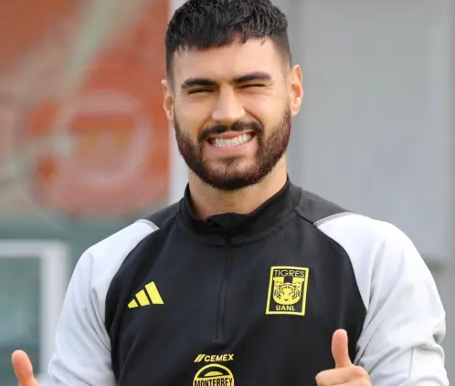 Juan Sánchez Purata recibió la camisa 4 de Tigres, número que no se usaba desde el retiro de Hugo Ayala en 2022. Juan Sánchez Purata recibió la camisa 4 de Tigres, número que no se usaba desde el retiro de Hugo Ayala en 2022.