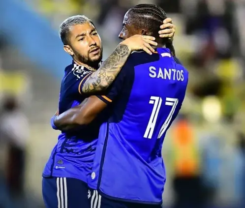 El Cincinatti FC se perfila para ser el próximo rival de Rayados en la Concachampions tras vencer 2-0 al Cavalier en Jamaica. El Cincinatti FC se perfila para ser el próximo rival de Rayados en la Concachampions tras vencer 2-0 al Cavalier en Jamaica.