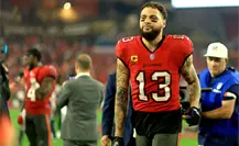 Mike Evans seguirá con los Tampa Bay Buccaneers