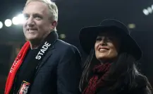 Salma Hayek y su esposo interesados en comprar a Chivas