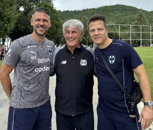 Bora Milutinovich sorprende a Rayados con visita a instalaciones de El Barrial: FOTO: Rayados Bora Milutinovich sorprende a Rayados con visita a instalaciones de El Barrial: FOTO: Rayados