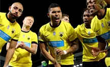 Dueño de AEK Atenas niega salida de Orbelín Pineda y se burla de Chivas
