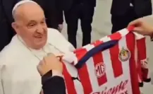 Chivas le regaló un jersey del rebaño al Papa Francisco