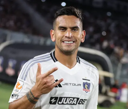 Sebastián Vegas deberá volver al Monterrey a finales de 2025, debido a que su préstamo con Colo Colo no tiene opción de compra. @ColoColo