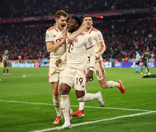 Bayern Múnich derrota al Celtic de último momento y consigue sufrido pase a los octavos de la Champions League  (Photo by Alex Grimm/Getty Images)