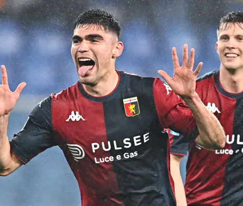 Johan Vásquez evitó la derrota del Genoa con su gol en los últimos minutos ante el Empoli. Getty Images