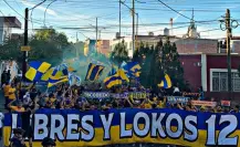 Tigres invade el Estadio Victoria y le llena la cancha al Necaxa