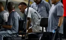 Las lesiones no dejan a Neymar, quien abandona duelo ante el Atlético Mineiro