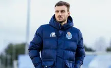 Afición del Porto exige el despido de Martín Anselmi de manera violenta