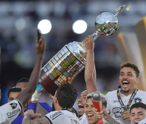 ¿Cuándo y dónde se jugará la Final de la Copa Libertadores 2025? (Photo by Marcelo Endelli/Getty Images)