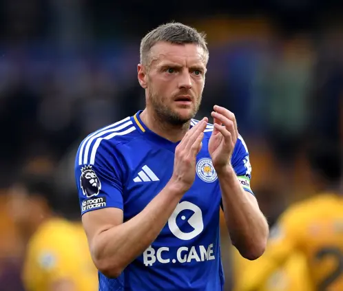 ¡De Hollywood a la Championship! Ryan Reynolds quiere a Jamie Vardy como la nueva estrella del Wrexham (Photo by Joe Prior/Getty Images) ¡De Hollywood a la Championship! Ryan Reynolds quiere a Jamie Vardy como la nueva estrella del Wrexham (Photo by Joe Prior/Getty Images)