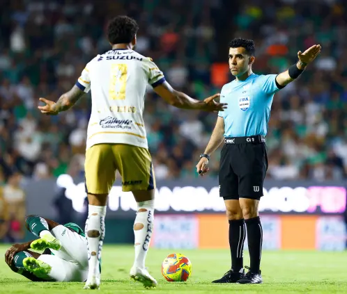 Adonai Escobedo pitará el Play In entre Rayados y Pumas. Getty Images Adonai Escobedo pitará el Play In entre Rayados y Pumas. Getty Images