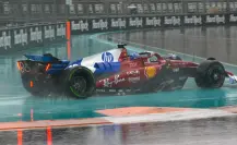 Charles Leclerc choca en la formación y queda fuera de la carrera sprint del GP de Miami