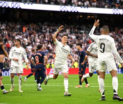 El Real Madrid venció 3-2 al Celta de Vigo y llegará a El Clásico contra el Barcelona con aspiraciones de seguir peleando por La Liga. Getty Images El Real Madrid venció 3-2 al Celta de Vigo y llegará a El Clásico contra el Barcelona con aspiraciones de seguir peleando por La Liga. Getty Images