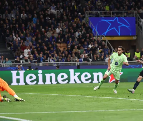 VIDEO | ¡Como si fuera un gol! La atajada de Yann Sommer en el partido entre el Inter de Milán y el Barcelona (Photo by Carl Recine/Getty Images) VIDEO | ¡Como si fuera un gol! La atajada de Yann Sommer en el partido entre el Inter de Milán y el Barcelona (Photo by Carl Recine/Getty Images)