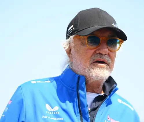 Flavio Briatore toma el mando y rompe el silencio tras la salida de Oliver Oakes (Photo by Clive Mason/Getty Images) Flavio Briatore toma el mando y rompe el silencio tras la salida de Oliver Oakes (Photo by Clive Mason/Getty Images)