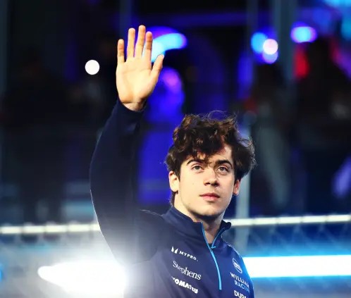 Franco Colapinto vuelve a un asiento de Fórmula 1 tras la salida de Jack Doohan de Apline, para la temporada 2025. Franco Colapinto vuelve a un asiento de Fórmula 1 tras la salida de Jack Doohan de Apline, para la temporada 2025.