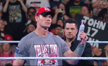 Fanático ataca a John Cena en Friday Night SmackDown, ¿el Marine terminó herido?