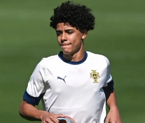 Cristiano Jr. ya entrenó con la selección de Portugal (TeamCRonaldo X) Cristiano Jr. ya entrenó con la selección de Portugal (TeamCRonaldo X)