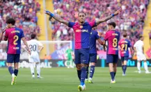 Barcelona vence al Real Madrid en un Clásico de locura y acaricia el título de La Liga