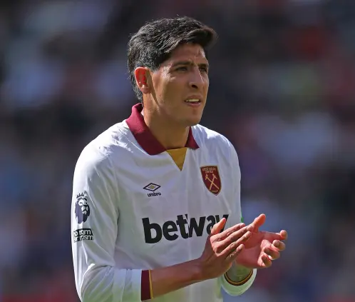 Edson Álvarez volvió a jugar con el West Ham después de un mes de ausencia. @WestHamEspanol Edson Álvarez volvió a jugar con el West Ham después de un mes de ausencia. @WestHamEspanol