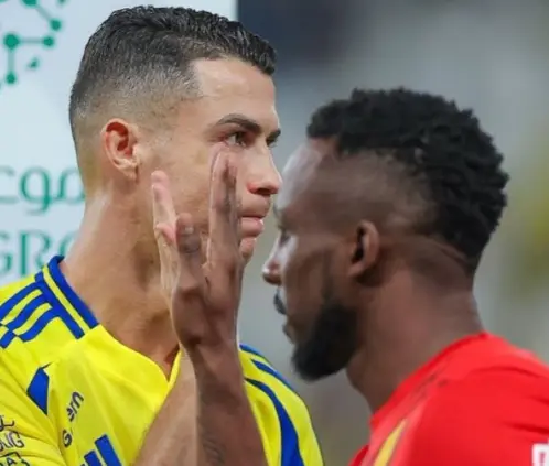 Julián Quiñones sufre para alcanzar Cristiano Ronaldo y Karim Benzema en Arabia Saudita (Foto: Julián Quiñones) Julián Quiñones sufre para alcanzar Cristiano Ronaldo y Karim Benzema en Arabia Saudita (Foto: Julián Quiñones)