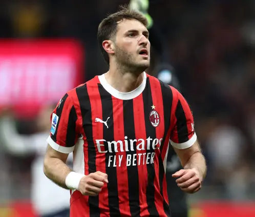 Santiago Giménez será titular del Milan para enfrentar a la Roma, después de pasar dos meses en la banca. Getty Images Santiago Giménez será titular del Milan para enfrentar a la Roma, después de pasar dos meses en la banca. Getty Images