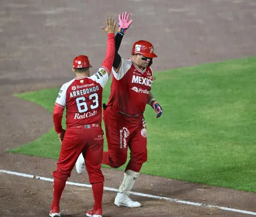 Japhet Amador alcanzó la cifra de 250 jonrones en la LMB. @DiablosRojosMX Japhet Amador alcanzó la cifra de 250 jonrones en la LMB. @DiablosRojosMX