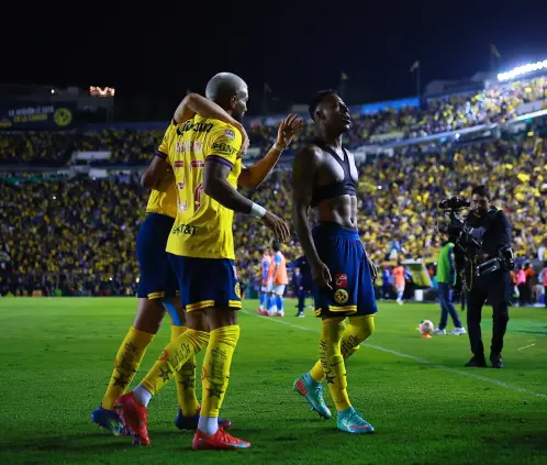 América va por el Tetracampeonato tras eliminar a Cruz Azul (Photo by Manuel Velasquez/Getty Images) América va por el Tetracampeonato tras eliminar a Cruz Azul (Photo by Manuel Velasquez/Getty Images)