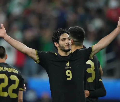 Raúl Jiménez se perfila para ser una de México en la Copa Oro. Getty Images Raúl Jiménez se perfila para ser una de México en la Copa Oro. Getty Images
