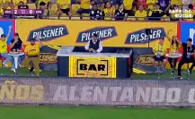 ¡Cerveza en la cancha! Fútbol de Ecuador cambia el VAR por el BAR