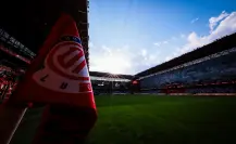¡Todos quieren estar en la final! Aficionados acampan afuera del Nemesio Diez buscando boletos para el Toluca vs América