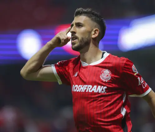 Paulinho “sacrificaría” cualquier cosa por vivir un título con Toluca (Photo by Agustin Cuevas/Getty Images) Paulinho “sacrificaría” cualquier cosa por vivir un título con Toluca (Photo by Agustin Cuevas/Getty Images)