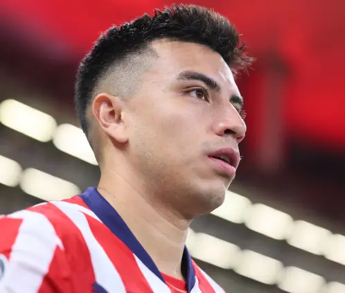 Fernando “Nene” Beltrán estaría a un paso de irse de Chivas (Photo by Simon Barber/Getty Images) Fernando “Nene” Beltrán estaría a un paso de irse de Chivas (Photo by Simon Barber/Getty Images)