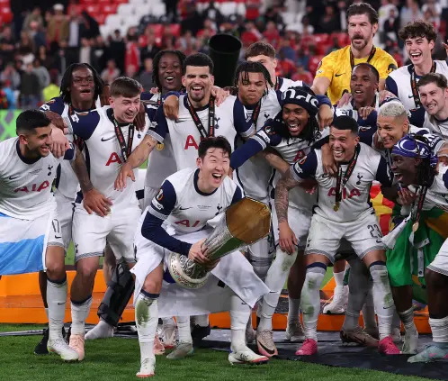 Heung-Min Son, capitán del equipo, fue uno de hasta 20 jugadores del Tottenham que se quedó sin medalla de campeón de la UEFA Europa League- Getty Images Heung-Min Son, capitán del equipo, fue uno de hasta 20 jugadores del Tottenham que se quedó sin medalla de campeón de la UEFA Europa League- Getty Images