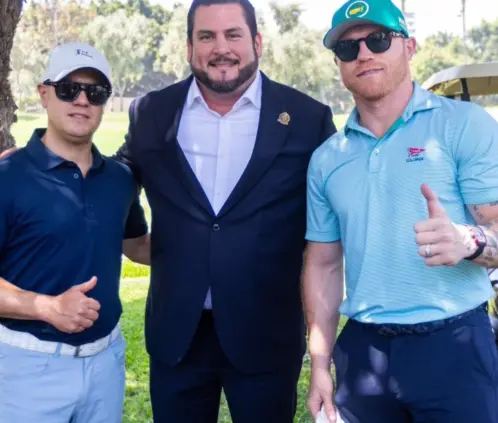 Canelo Álvarez apareció en torneo privado tras vencer a William Scull. Canelo Álvarez apareció en torneo privado tras vencer a William Scull.