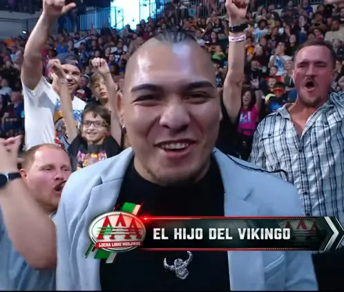 El Hijo del Vikingo fue el invitado especial del WWE Saturday Nights Main Event y fue confirmado para luchar en Worlds Collide. @WWE El Hijo del Vikingo fue el invitado especial del WWE Saturday Nights Main Event y fue confirmado para luchar en Worlds Collide. @WWE