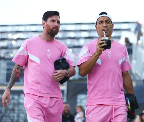 ¡Messi y Suárez crean su propio club! (Photo by Megan Briggs/Getty Images) ¡Messi y Suárez crean su propio club! (Photo by Megan Briggs/Getty Images)