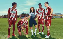 Eva Longoria dispuesta a todo para regresarle la gloria al Necaxa