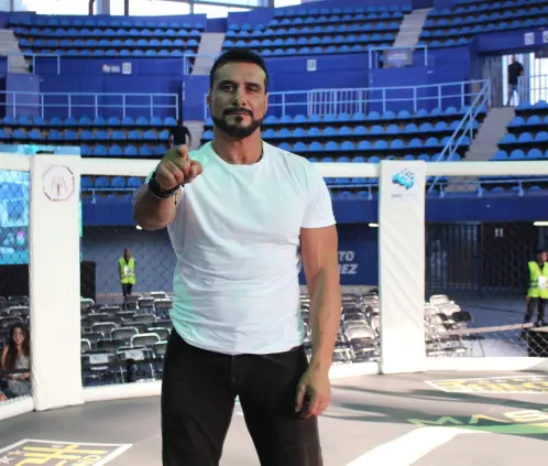 La WWE dio a conocer de manera anticipada que Alberto del Río perderá el Megacampeonato de Triple A antes de Worlds Collide. @PrideOfMexico La WWE dio a conocer de manera anticipada que Alberto del Río perderá el Megacampeonato de Triple A antes de Worlds Collide. @PrideOfMexico