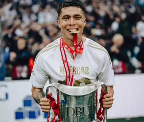 Rodrigo Huescas conquistó la Copa de Dinamarca con el FC Copenhague, logrando el doblete en su primer año en Europa. @FCKobenhavn Rodrigo Huescas conquistó la Copa de Dinamarca con el FC Copenhague, logrando el doblete en su primer año en Europa. @FCKobenhavn