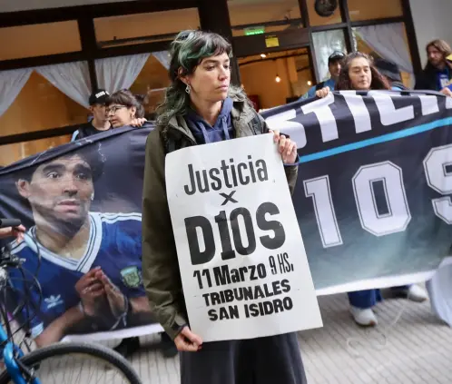 Se anula el juicio por la muerte de Maradona y todo empieza de cero (Photo by Marcos Brindicci/Getty Images) Se anula el juicio por la muerte de Maradona y todo empieza de cero (Photo by Marcos Brindicci/Getty Images)
