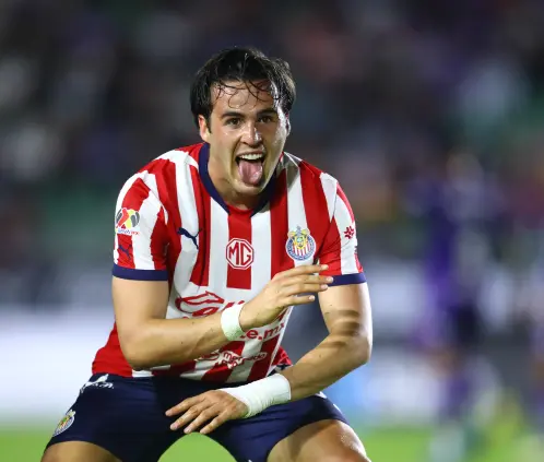Liverpool ofrece un jersey de Chivas con hasta el 40% de descuento Liverpool ofrece un jersey de Chivas con hasta el 40% de descuento