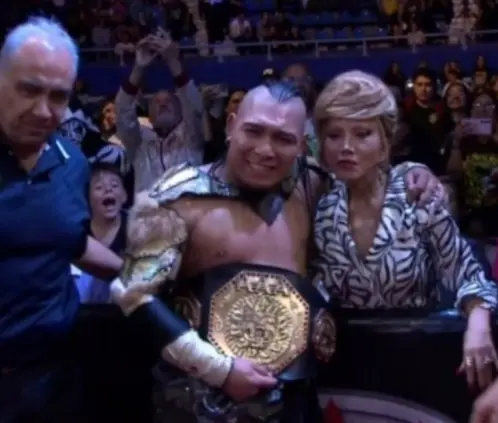 El Hijo del Vikingo volvió a conquistar el Megacampeonato de Triple A, el cual defenderá en la lucha estelar de Worlds Collide. @luchalibreaaa